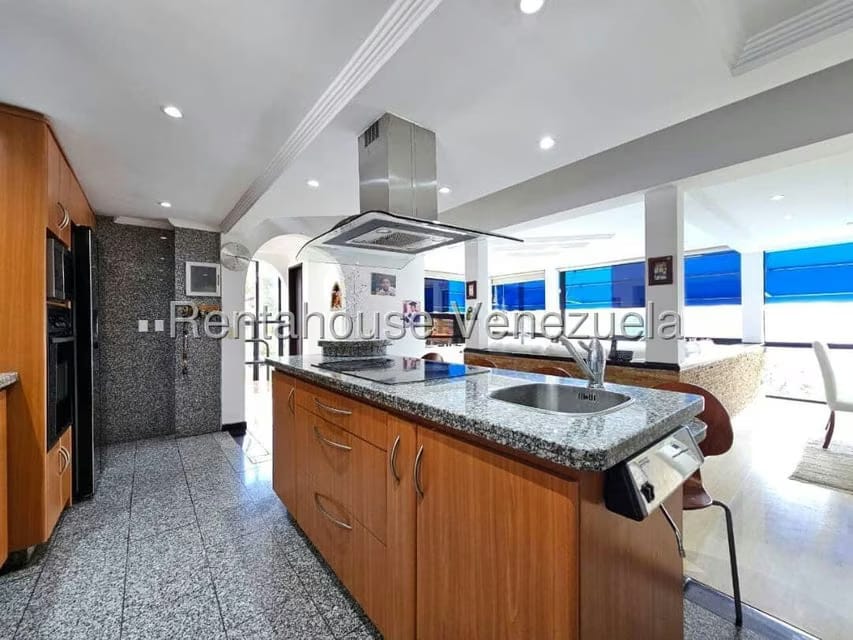Casa (Multipes Niveles) en Venta en Lomas de La Lagunita, Distrito Metropolitano - 15
