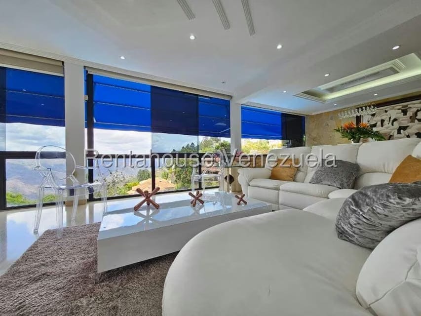 Casa (Multipes Niveles) en Venta en Lomas de La Lagunita, Distrito Metropolitano - 18