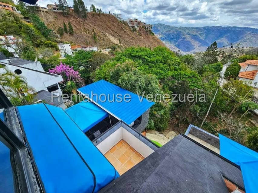 Casa (Multipes Niveles) en Venta en Lomas de La Lagunita, Distrito Metropolitano - 19