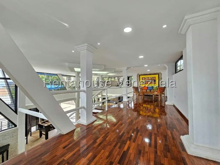 Casa (Multipes Niveles) en Venta en Lomas de La Lagunita, Distrito Metropolitano - 43