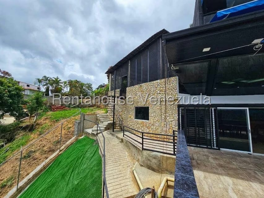 Casa (Multipes Niveles) en Venta en Lomas de La Lagunita, Distrito Metropolitano - 58