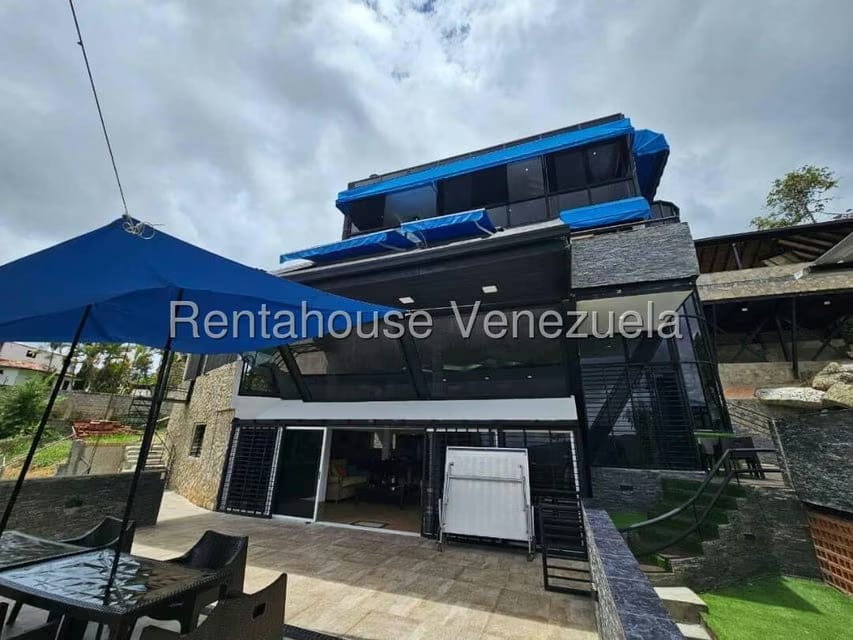 Casa (Multipes Niveles) en Venta en Lomas de La Lagunita, Distrito Metropolitano - 59