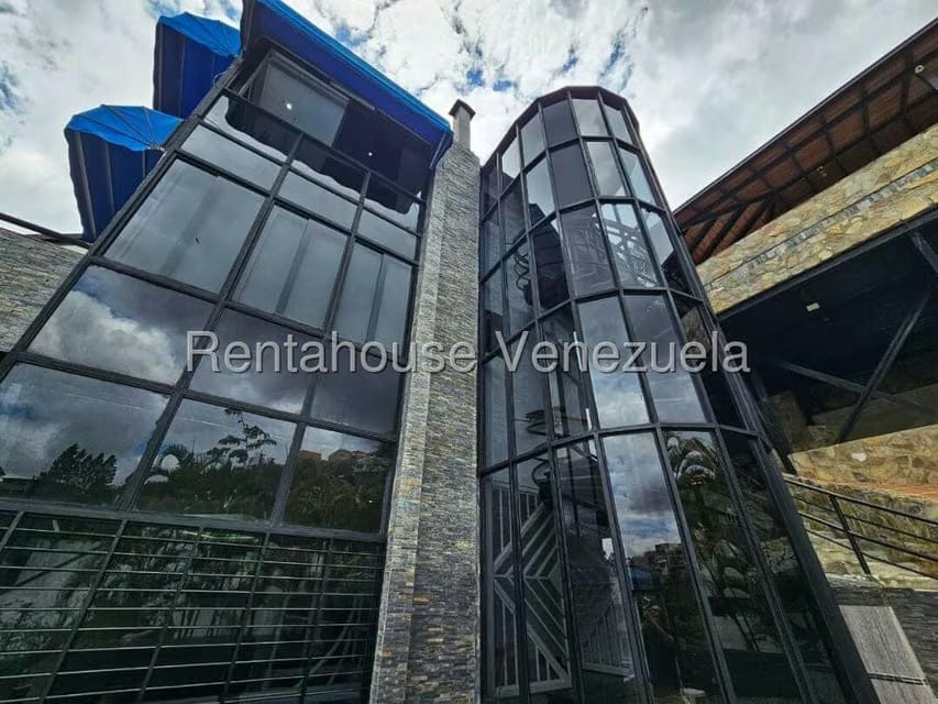 Casa (Multipes Niveles) en Venta en Lomas de La Lagunita, Distrito Metropolitano - 72