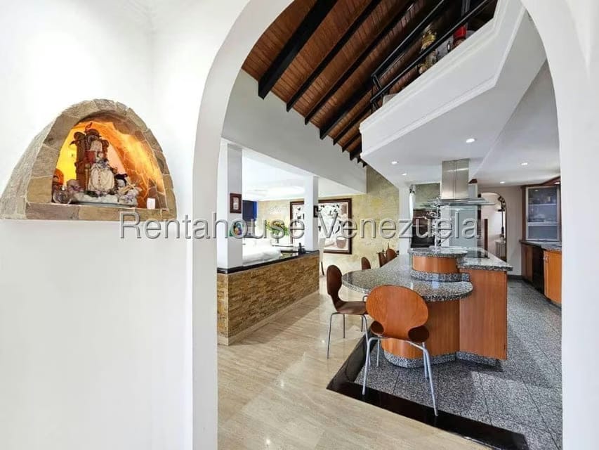 Casa (Multipes Niveles) en Venta en Lomas de La Lagunita, Distrito Metropolitano - 9