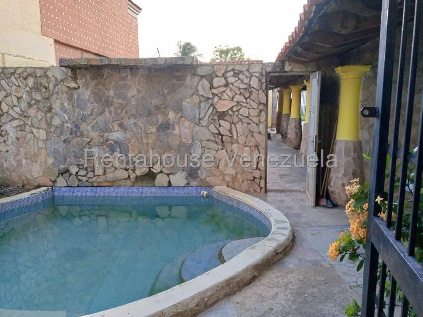 Comercial (Posada) en Venta en Playa Norte, Falcon - 35