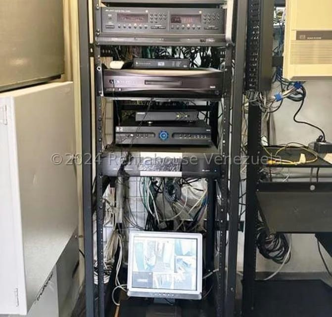 Comercial (Oficina) en Venta en El Rosal, Distrito Metropolitano - 11