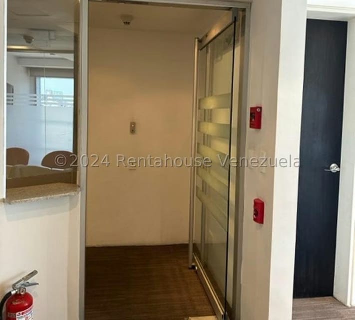 Comercial (Oficina) en Venta en El Rosal, Distrito Metropolitano - 17