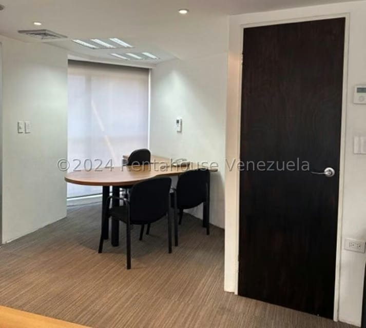 Comercial (Oficina) en Venta en El Rosal, Distrito Metropolitano - 24