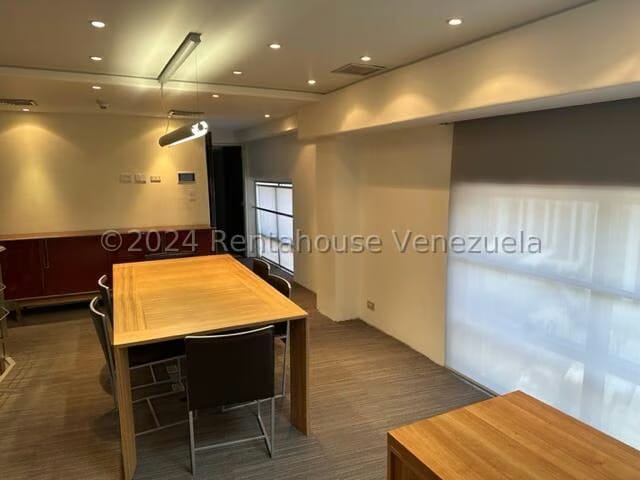 Comercial (Oficina) en Venta en El Rosal, Distrito Metropolitano - 33