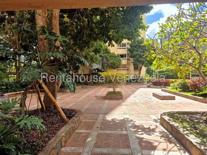 Apartamento (1 Nivel) en Venta en El Cigarral, Distrito Metropolitano - 3
