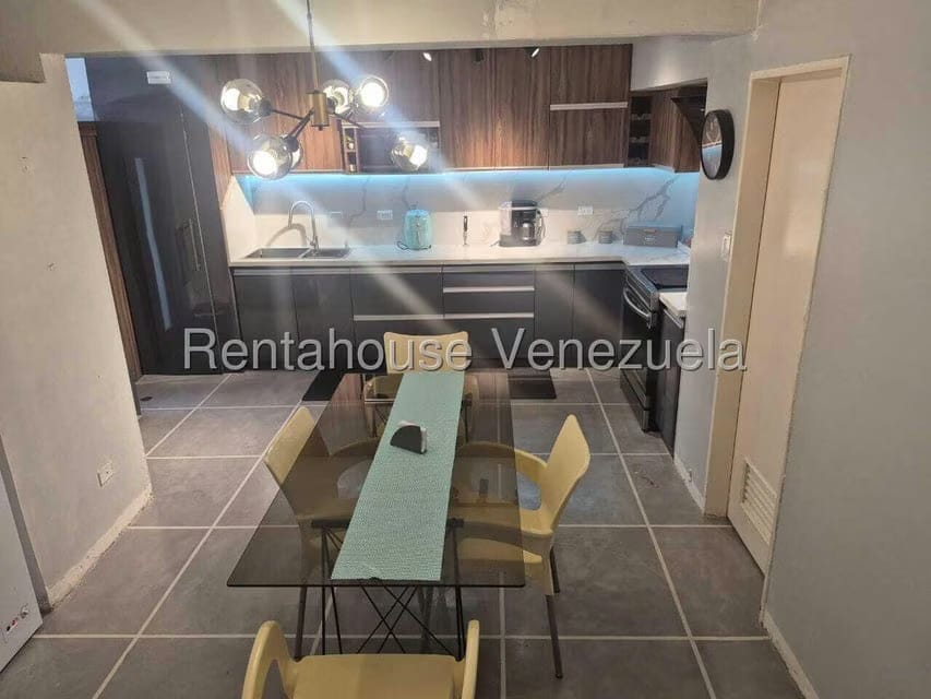 Apartamento (1 Nivel) en Venta en El Cigarral, Distrito Metropolitano - 23