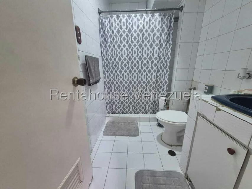 Apartamento (1 Nivel) en Venta en El Cigarral, Distrito Metropolitano - 34