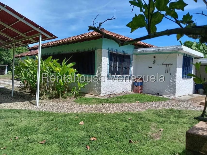 Apartamento (1 Nivel) en Venta en Flor de Mayo, Miranda - 2