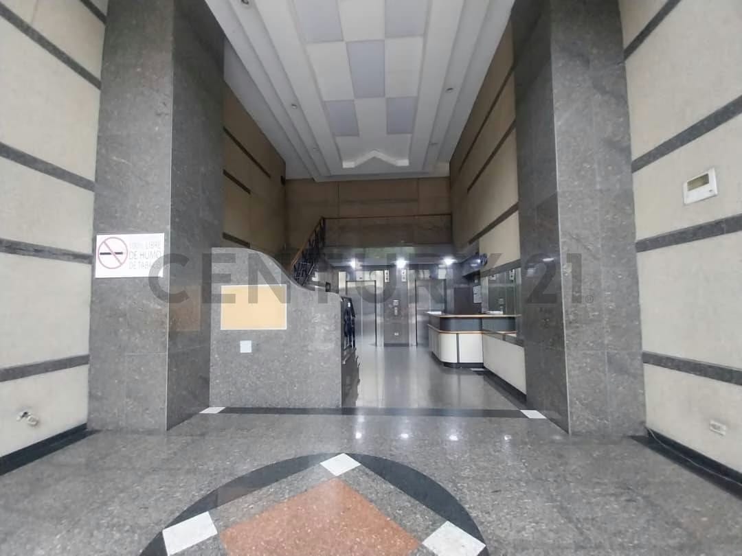 Alquiler de Consultorio Profesional al final de la Avenida Casanova - 2