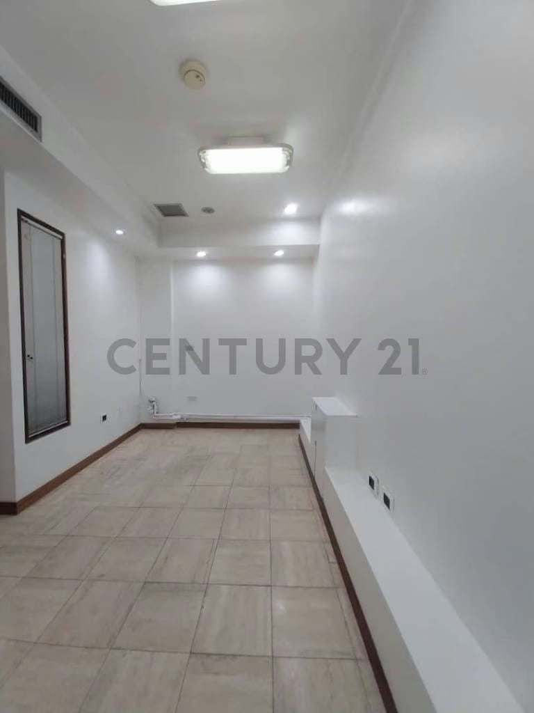 Alquiler de Consultorio Profesional al final de la Avenida Casanova - 6