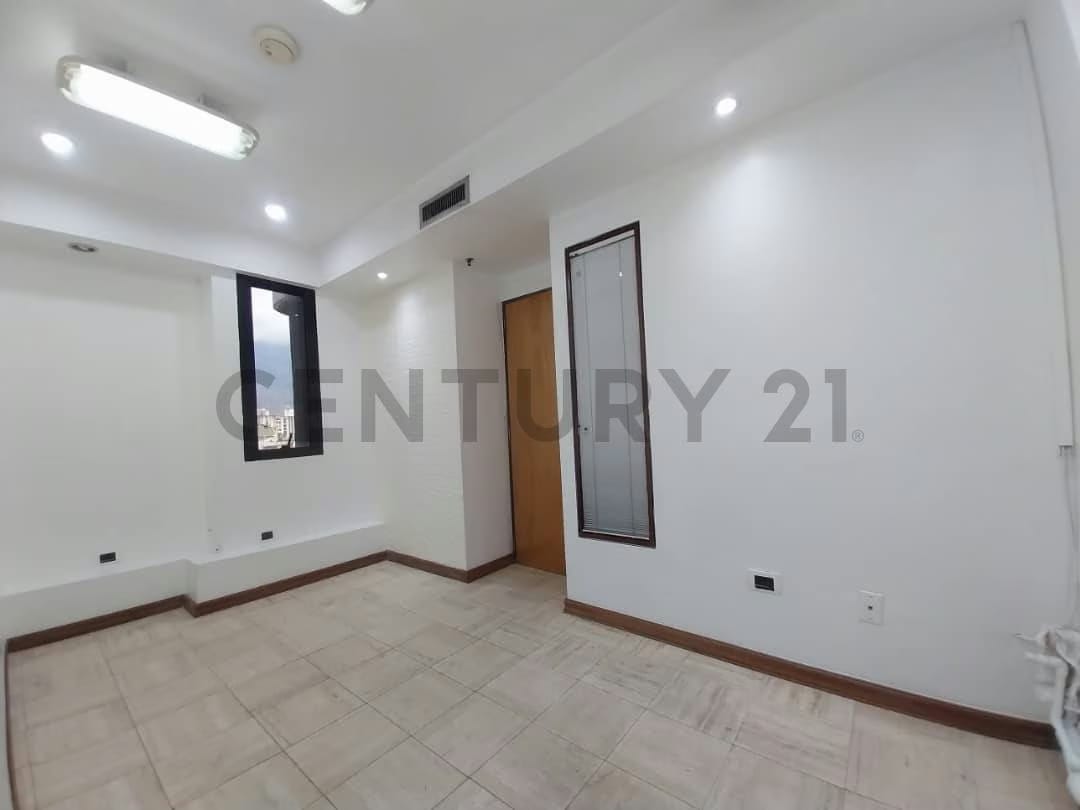 Alquiler de Consultorio Profesional al final de la Avenida Casanova - 8