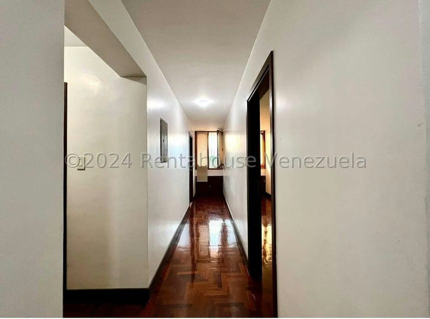 Casa (Multipes Niveles) en Venta en Colinas de Bello Monte, Distrito Metropolitano - 17