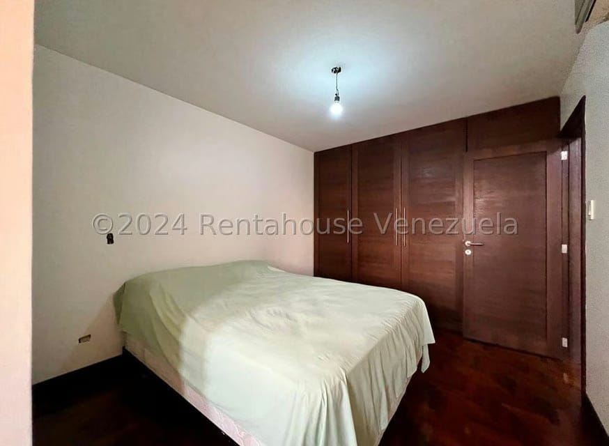 Casa (Multipes Niveles) en Venta en Colinas de Bello Monte, Distrito Metropolitano - 28