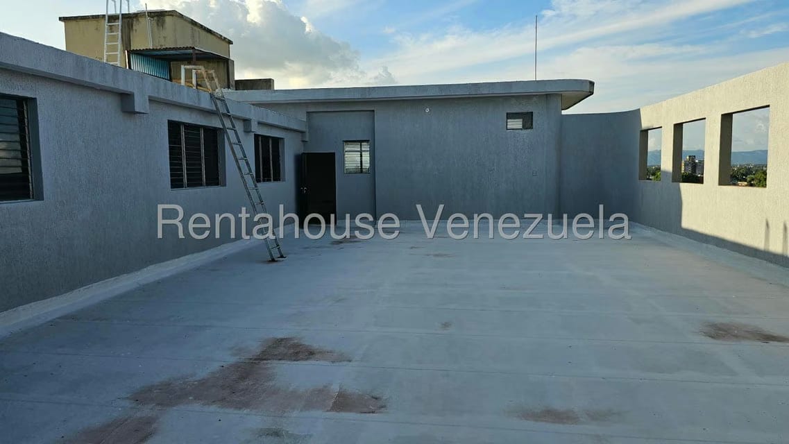 Comercial (Edificio) en Alquiler en Centro, Portuguesa - 11