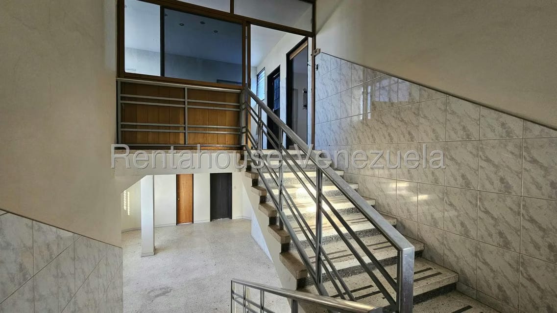 Comercial (Edificio) en Alquiler en Centro, Portuguesa - 13