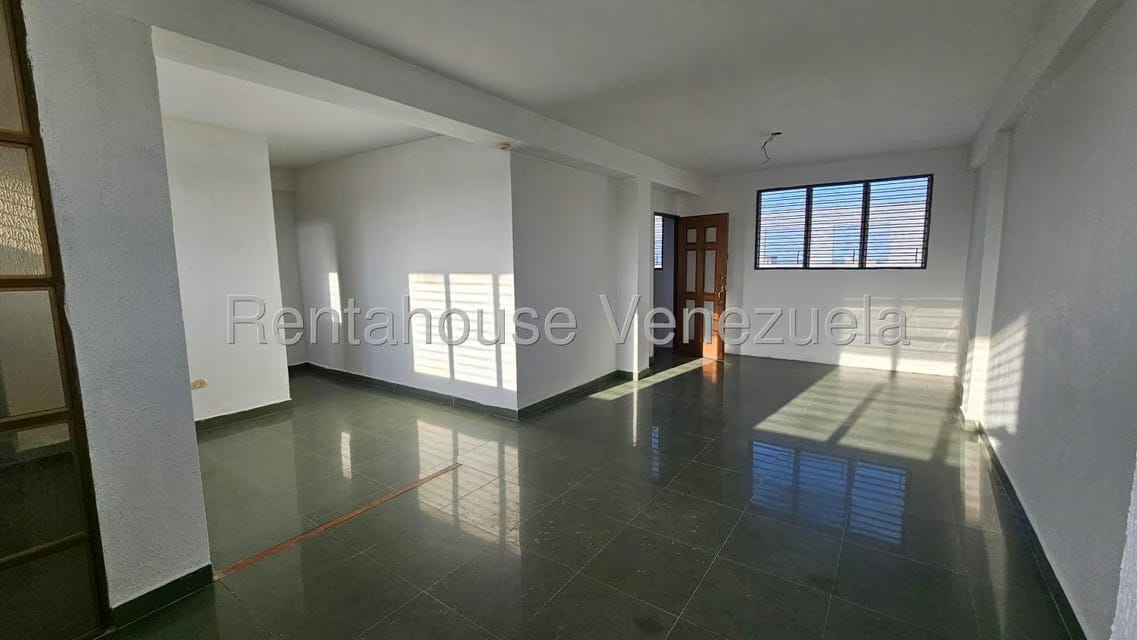 Comercial (Edificio) en Alquiler en Centro, Portuguesa - 14