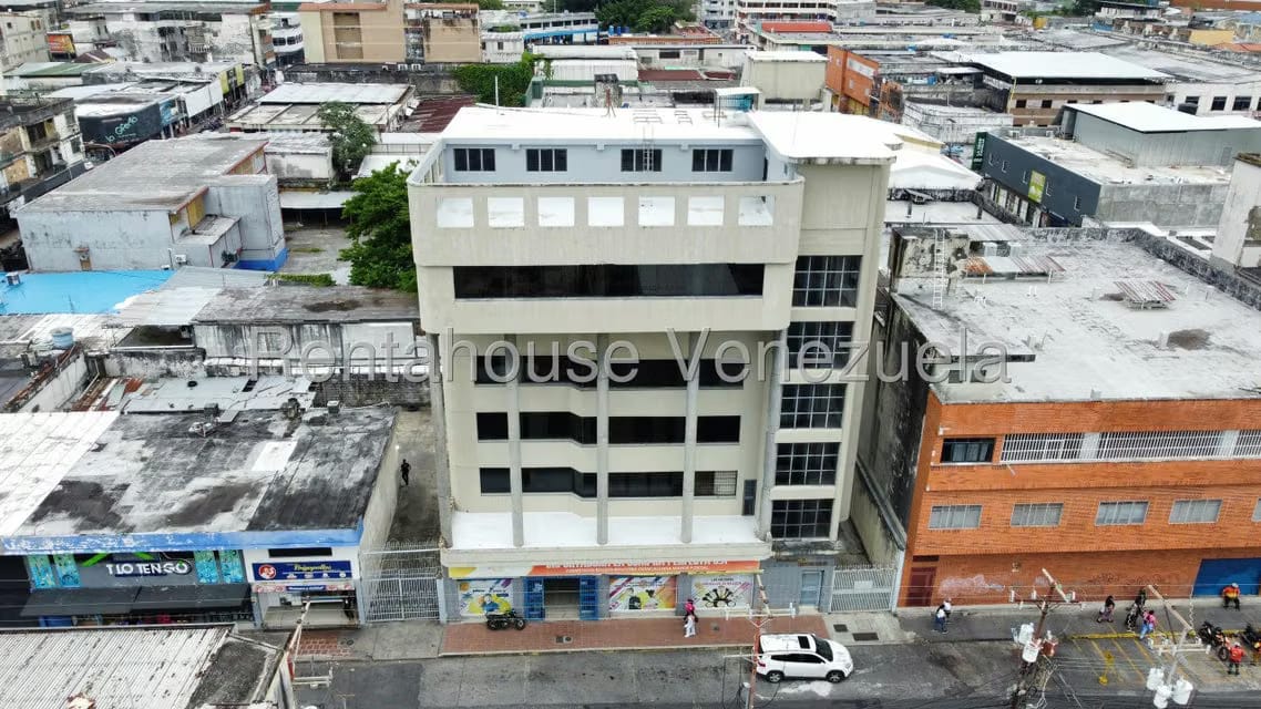 Comercial (Edificio) en Alquiler en Centro, Portuguesa - 6