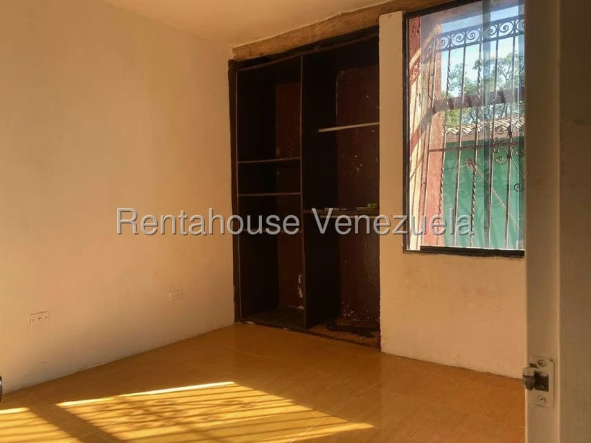 Townhouse (Duplex) en Venta en Monteserino, Carabobo - 33