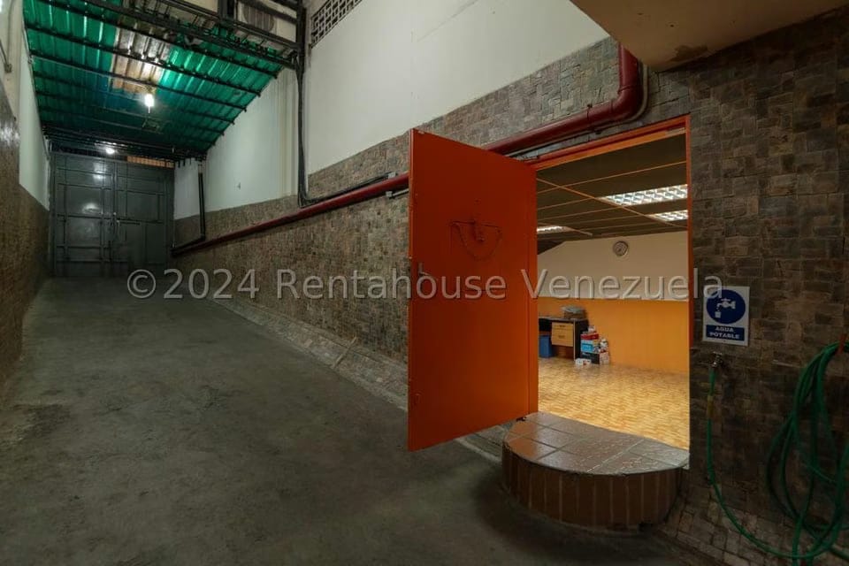 Comercial (Local Comercial) en Venta en La Candelaria, Distrito Metropolitano - 4