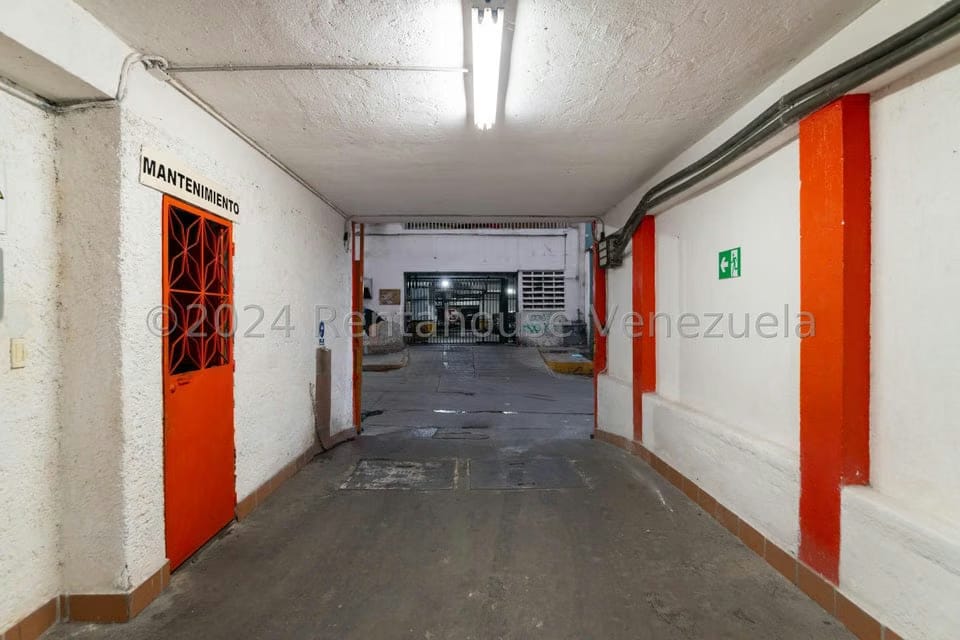 Comercial (Local Comercial) en Venta en La Candelaria, Distrito Metropolitano - 37