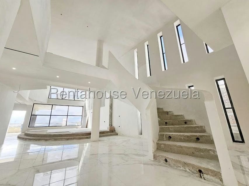 Casa (Multipes Niveles) en Venta en Colinas de Carrizal, Miranda - 16