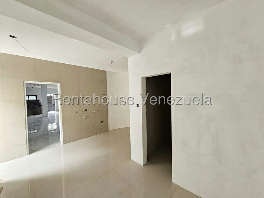 Casa (Multipes Niveles) en Venta en Colinas de Carrizal, Miranda - 23