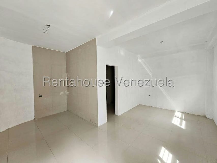 Casa (Multipes Niveles) en Venta en Colinas de Carrizal, Miranda - 24