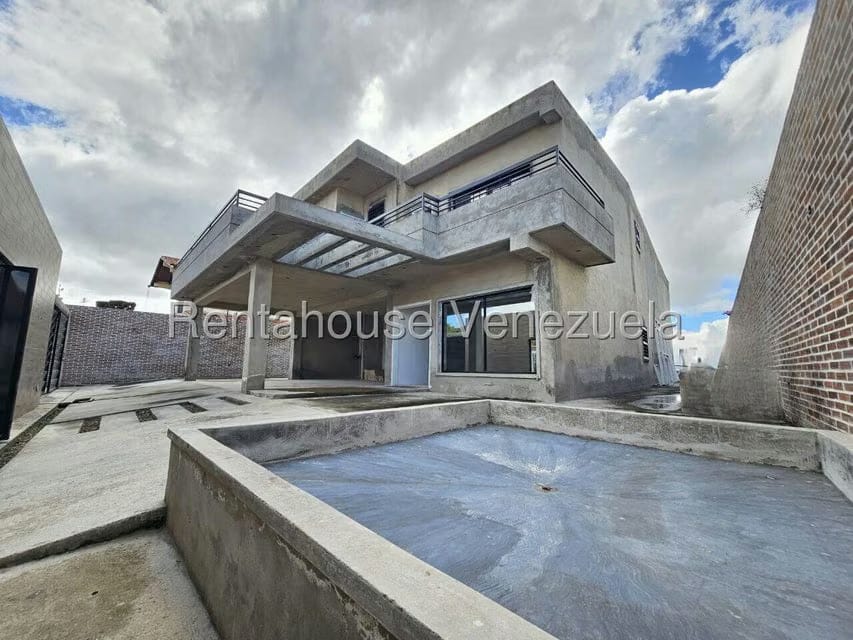 Casa (Multipes Niveles) en Venta en Colinas de Carrizal, Miranda - 4