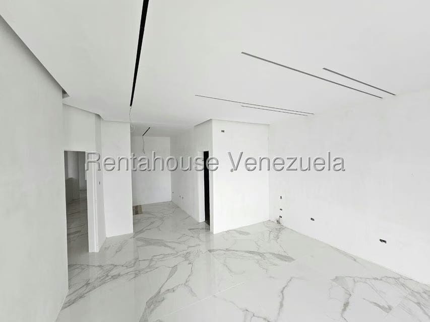 Casa (Multipes Niveles) en Venta en Colinas de Carrizal, Miranda - 42