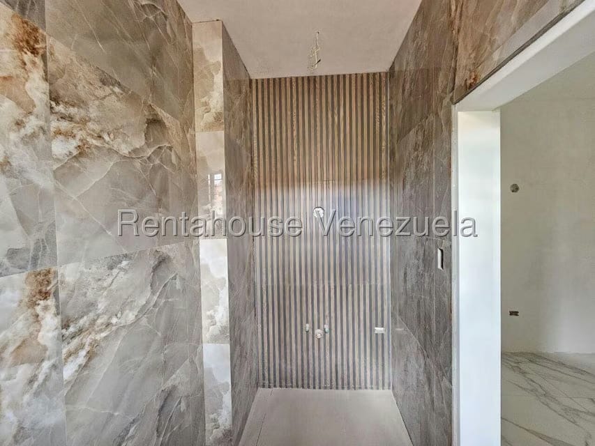 Casa (Multipes Niveles) en Venta en Colinas de Carrizal, Miranda - 54