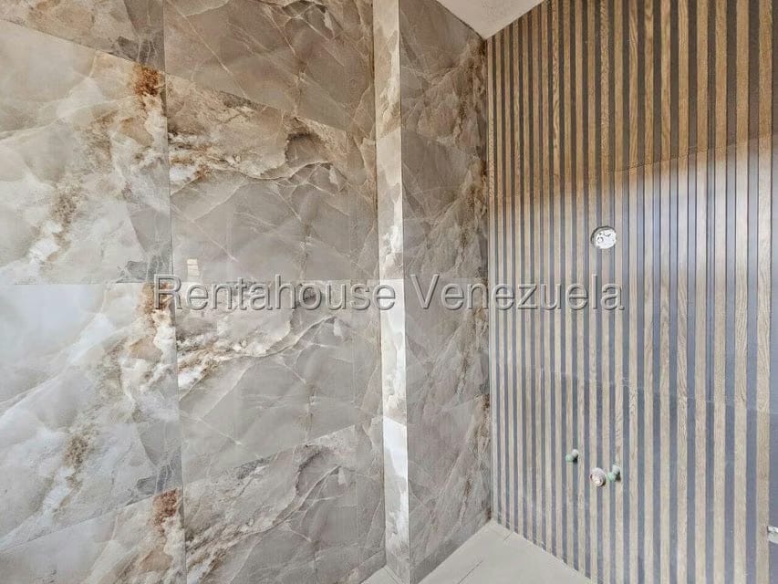 Casa (Multipes Niveles) en Venta en Colinas de Carrizal, Miranda - 55