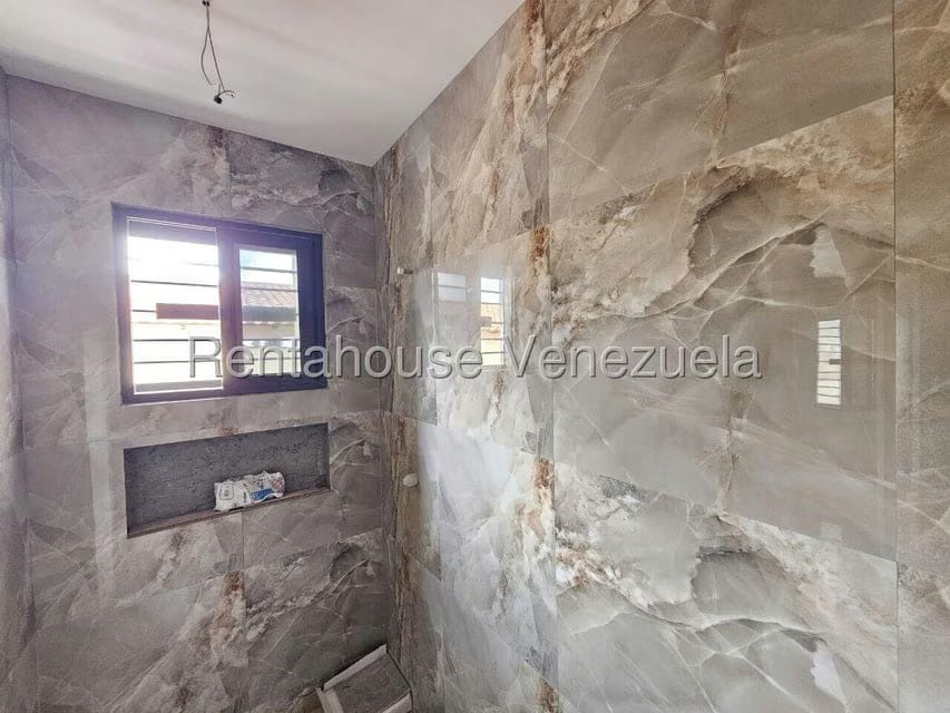 Casa (Multipes Niveles) en Venta en Colinas de Carrizal, Miranda - 56