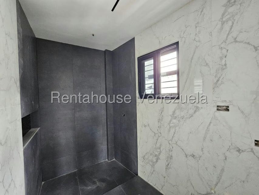 Casa (Multipes Niveles) en Venta en Colinas de Carrizal, Miranda - 65