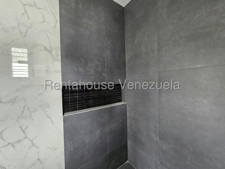 Casa (Multipes Niveles) en Venta en Colinas de Carrizal, Miranda - 66
