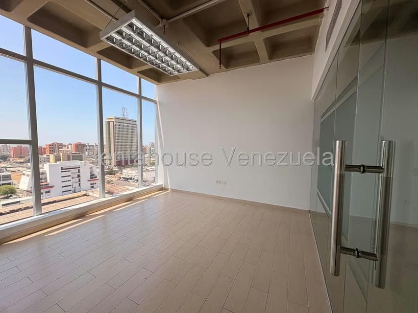 Comercial (Oficina) en Venta en 5 de Julio, Zulia - 26