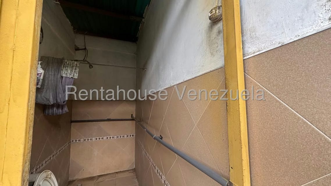 Casa (1 Nivel) en Venta en Zona Oeste, Lara - 17