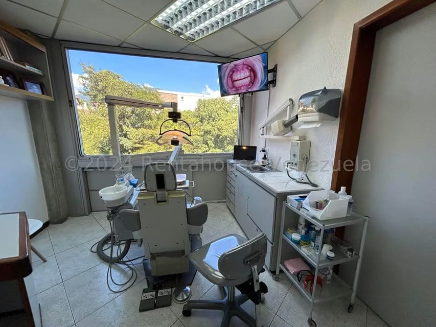 Comercial (Consultorio Medico) en Alquiler en Santa Paula, Distrito Metropolitano - 3