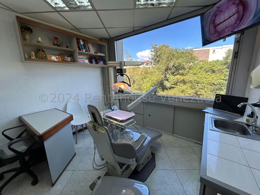 Comercial (Consultorio Medico) en Alquiler en Santa Paula, Distrito Metropolitano - 4