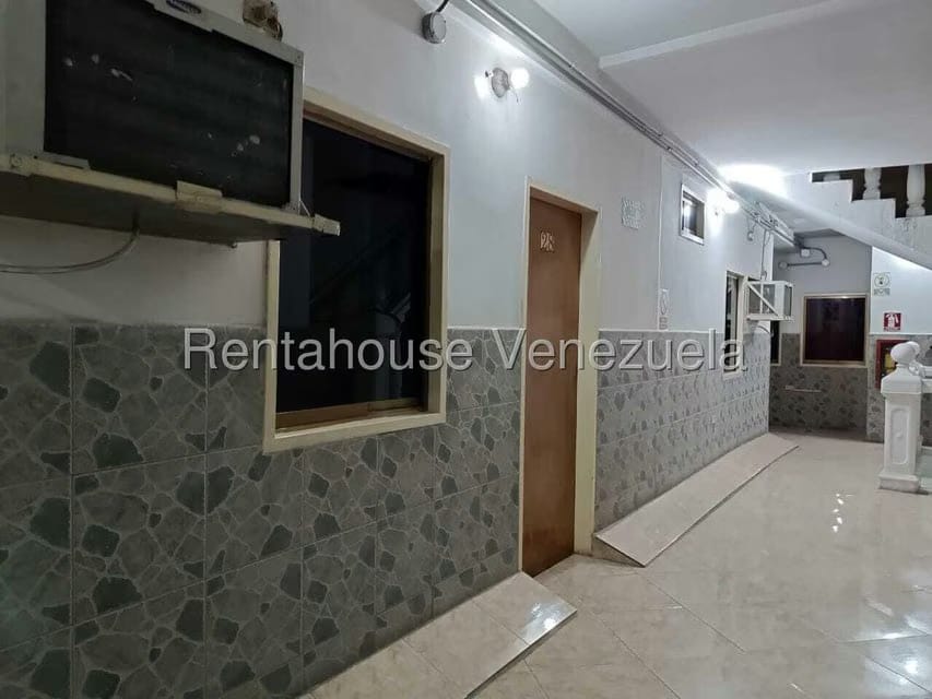 Comercial (Edificio) en Venta en Zona Centro, Aragua - 24