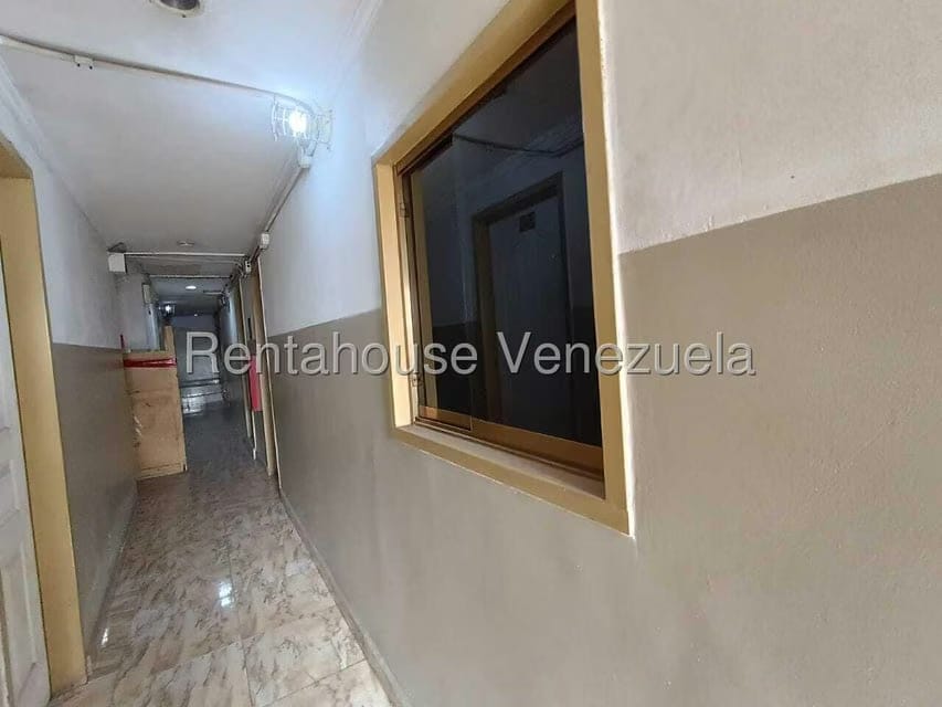 Comercial (Edificio) en Venta en Zona Centro, Aragua - 27