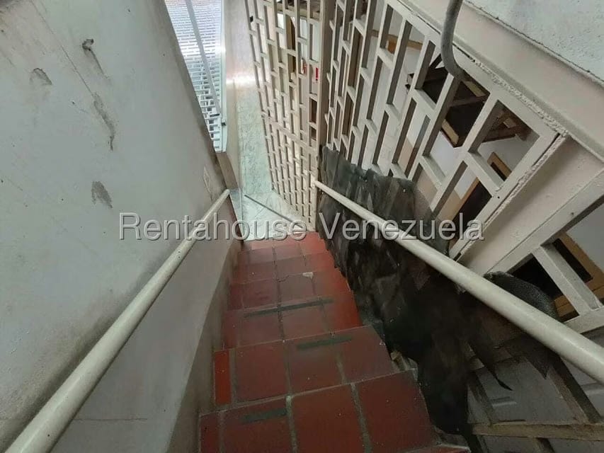 Comercial (Edificio) en Venta en Zona Centro, Aragua - 32