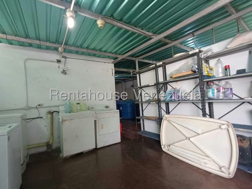 Comercial (Edificio) en Venta en Zona Centro, Aragua - 34