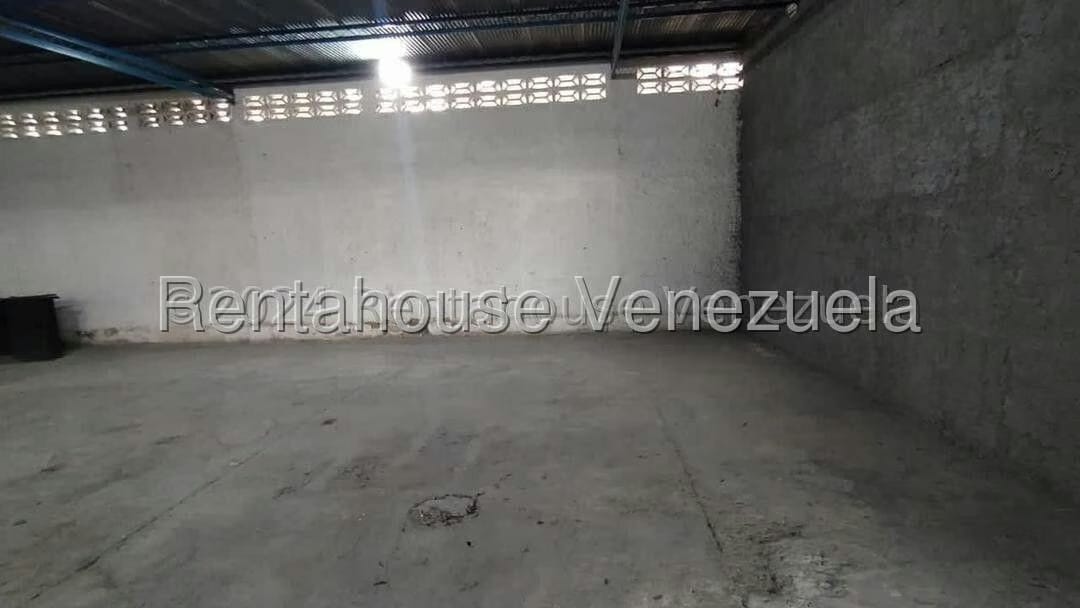 Comercial (Galpon - Deposito) en Alquiler en Guatire, Miranda - 2