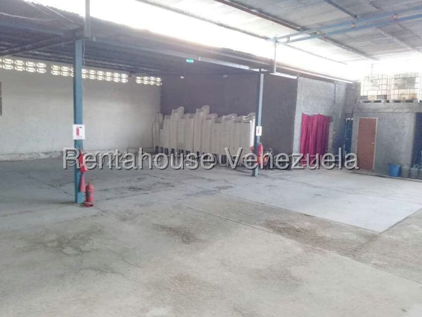 Comercial (Galpon - Deposito) en Alquiler en Guatire, Miranda - 4