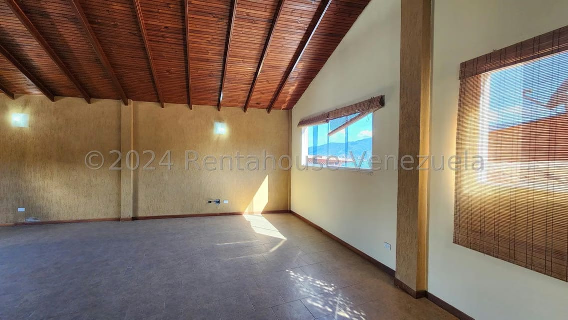 Casa (1 Nivel) en Venta en Colinas de Santa Monica, Distrito Metropolitano - 9